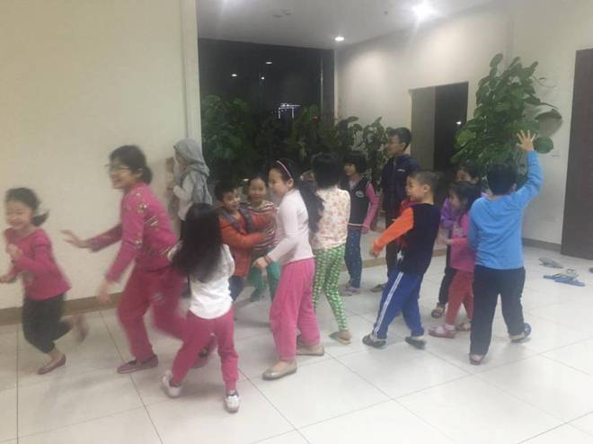 Náo nức gói bánh chưng ở chung cư ảnh 5